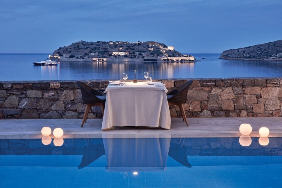 640-island-luxury-suite.jpg