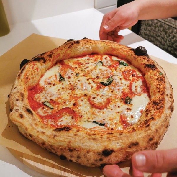 tonino-pizza-kalamaria-qOajP.jpg