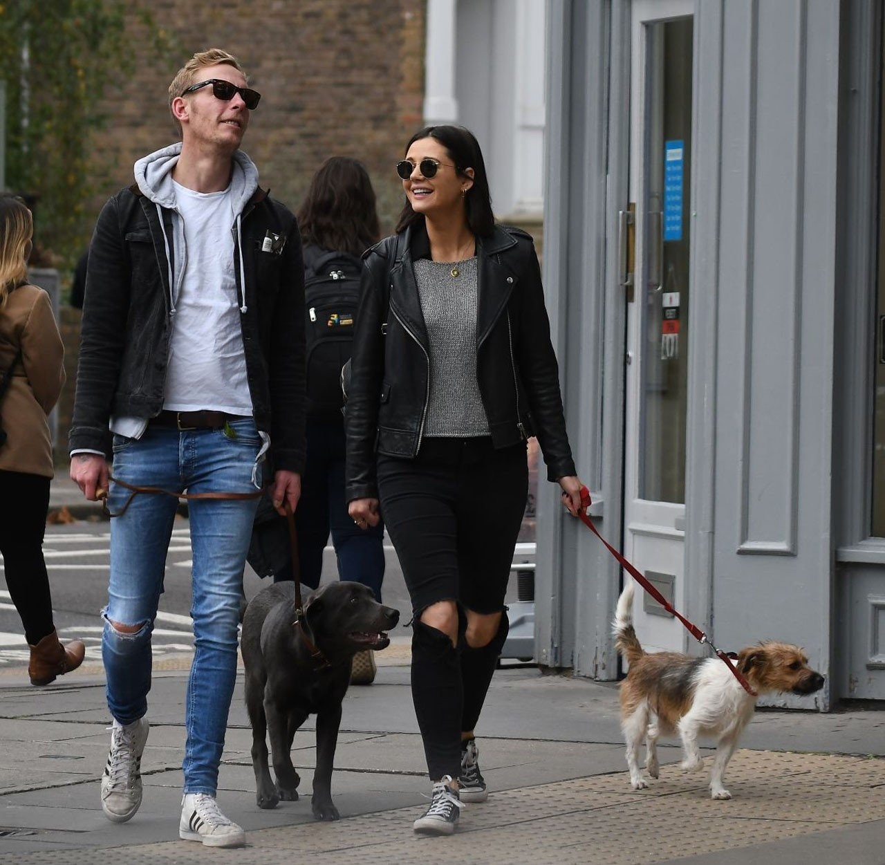 lilah-parsons-and-laurence-fox-out-with-their-dogs-in-london-10-14-2017-4.jpg