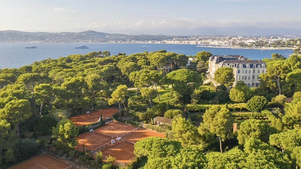 hotel-du-cap-tennis-courts.webp