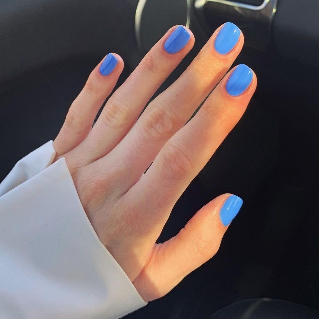 blue-nails.jpeg