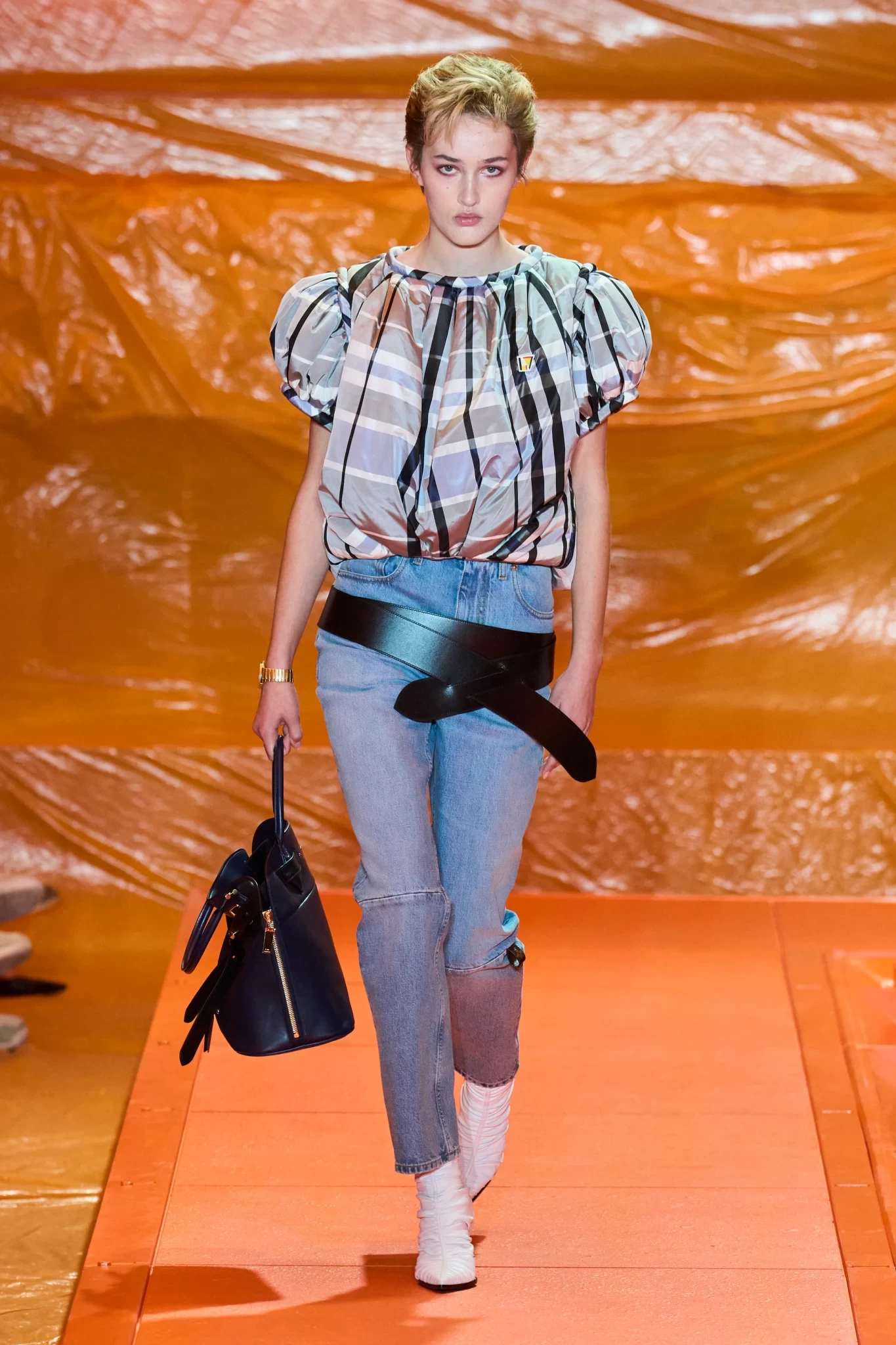 00014-louis-vuitton-spring-2024-ready-to-wear-credit-gorunway.webp