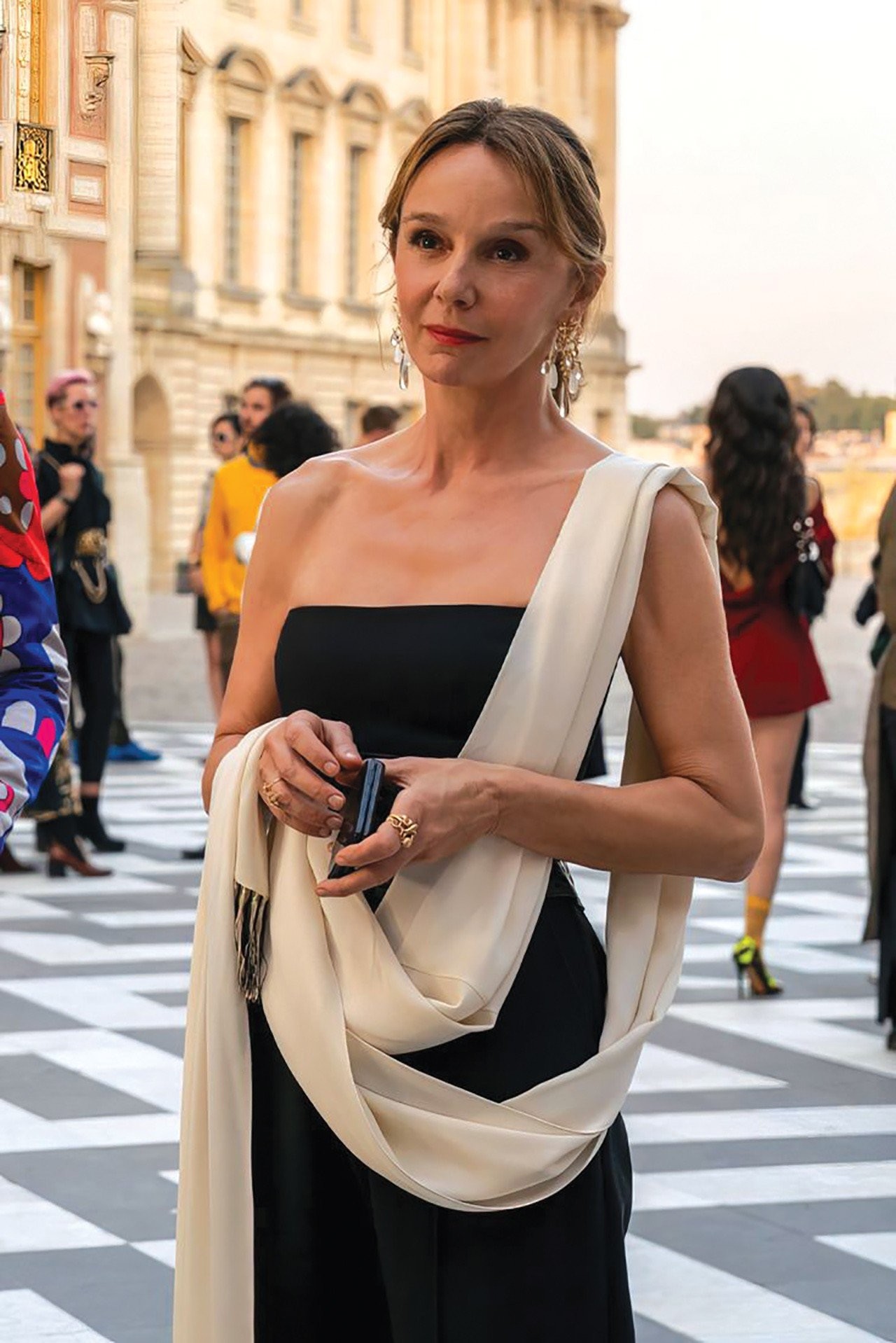 7-outfits-that-prove-sylvie-is-the-chicest-character-on-emily-in-paris.jpg