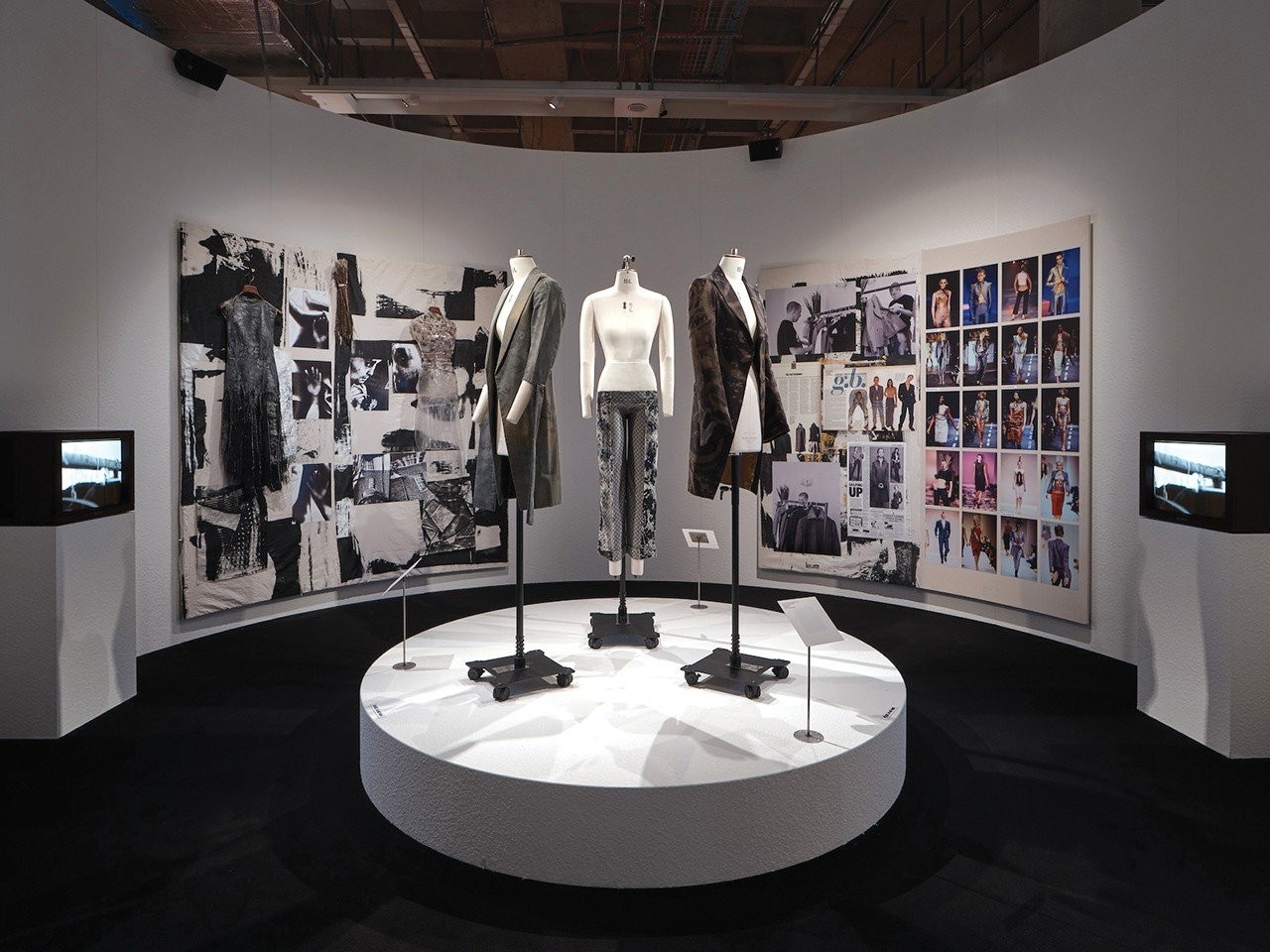 visit-exhibition-30-years-london-fashion.jpg