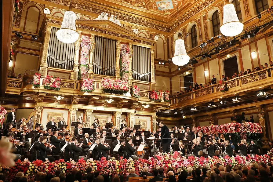 neujahrskonzert-2020-der-wiener-philharmoniker-im-goldenen-saal-des-musikvereins-1.webp