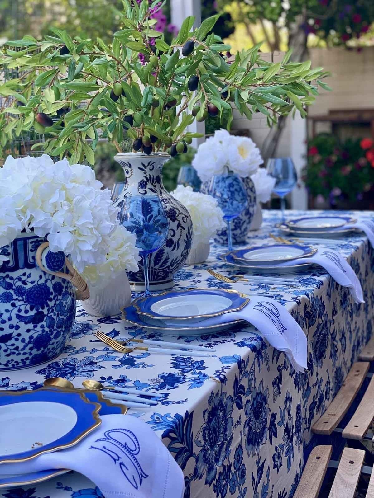 garden-table-idears-blue-001.jpg