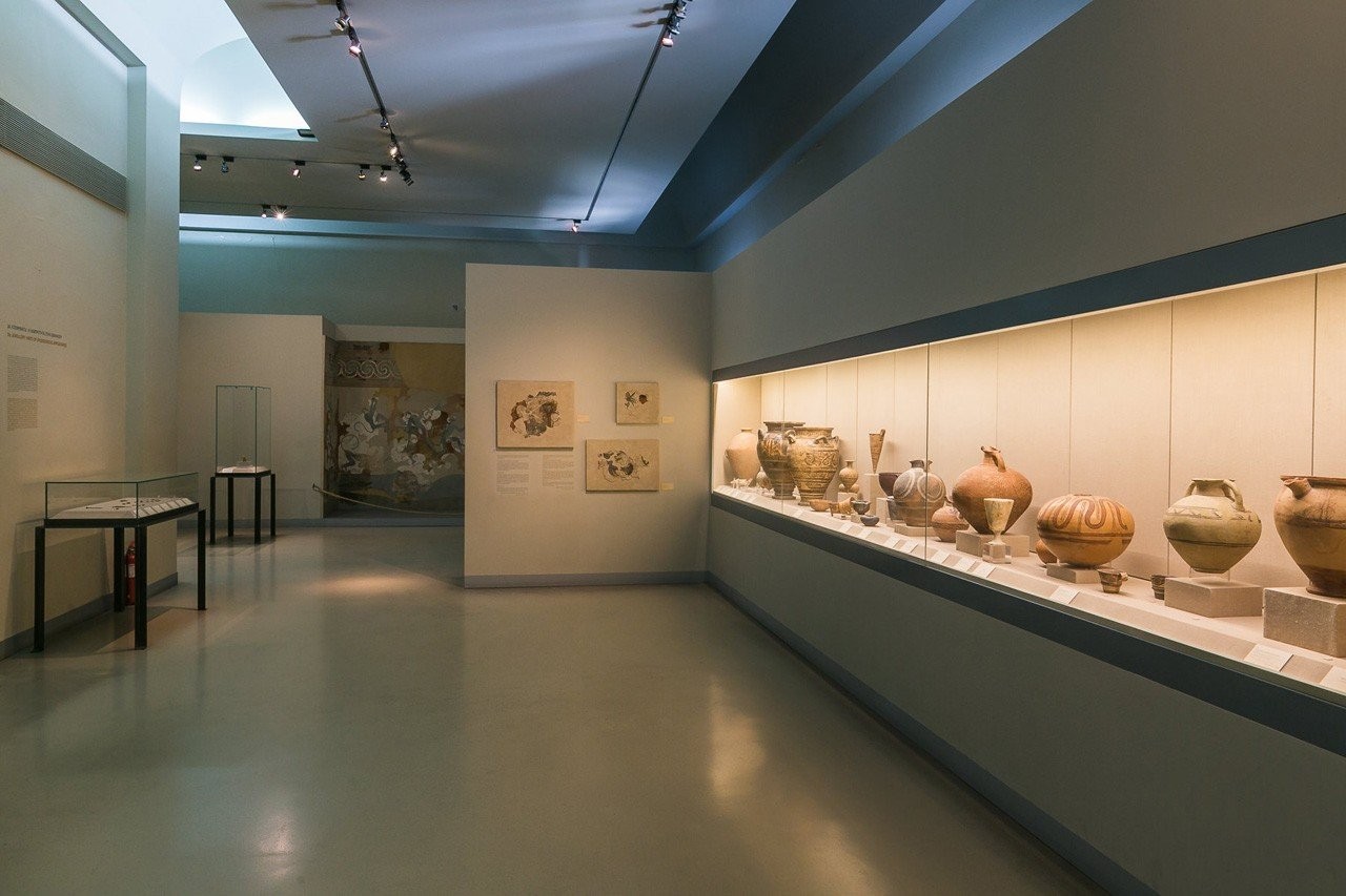 006-museum-of-prehistoric-thera-images-by-lambros-papanikolatos.jpg