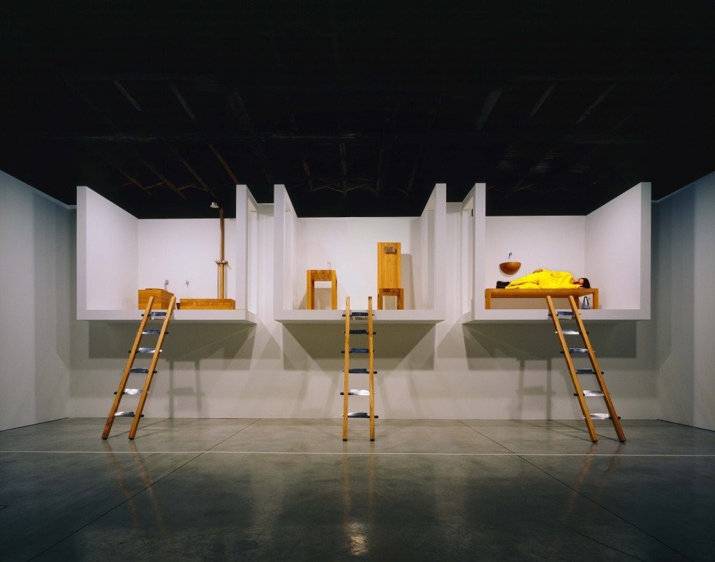 marina-abramovic-the-house-with-the-ocean-view-2002.jpg
