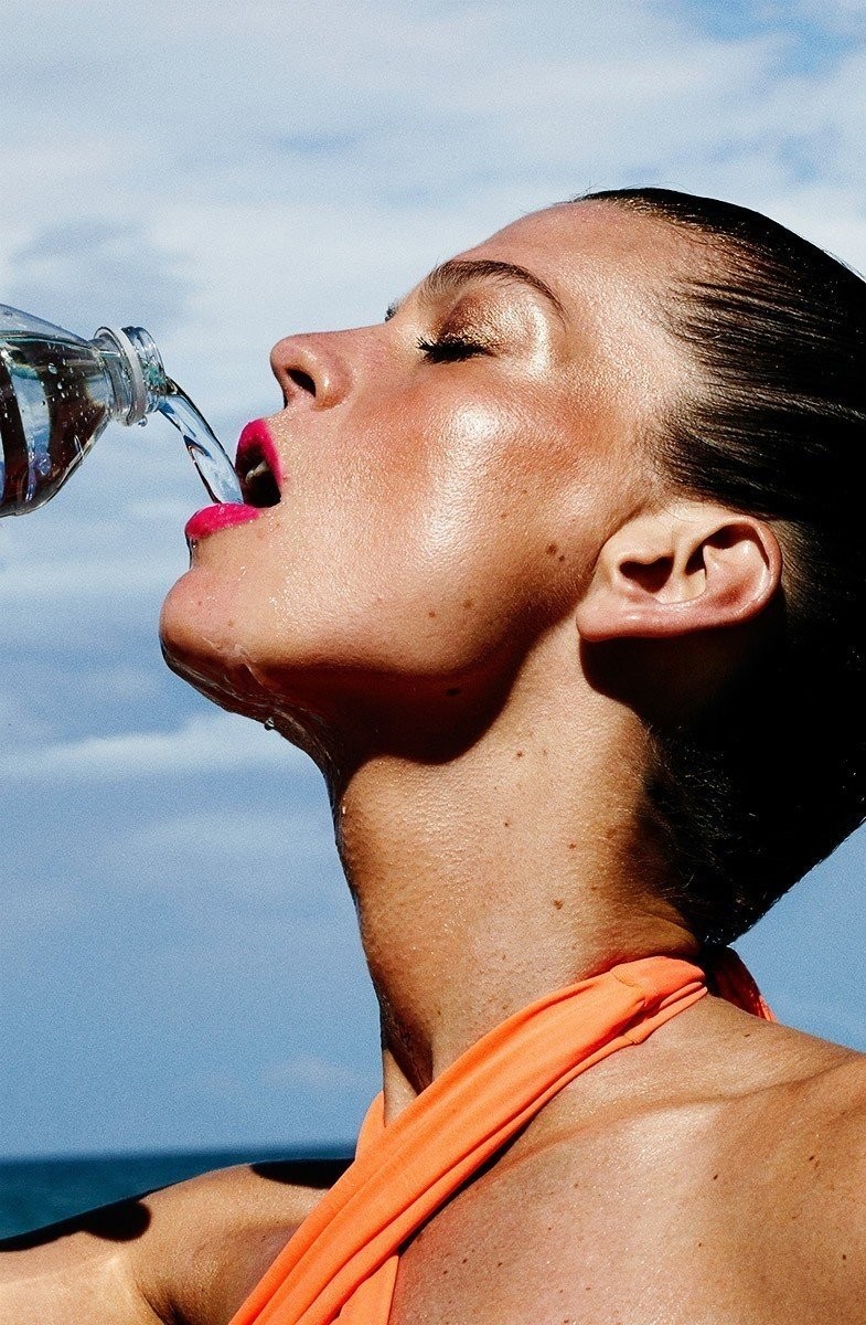 woman-drinking-water-model-sports-bottle.jpg
