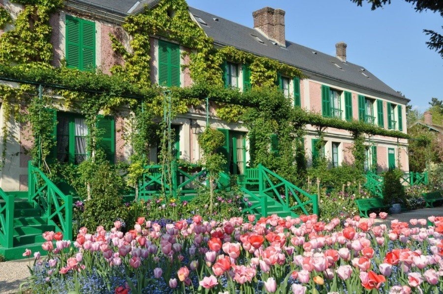 giverny-house-nAPxW.jpg