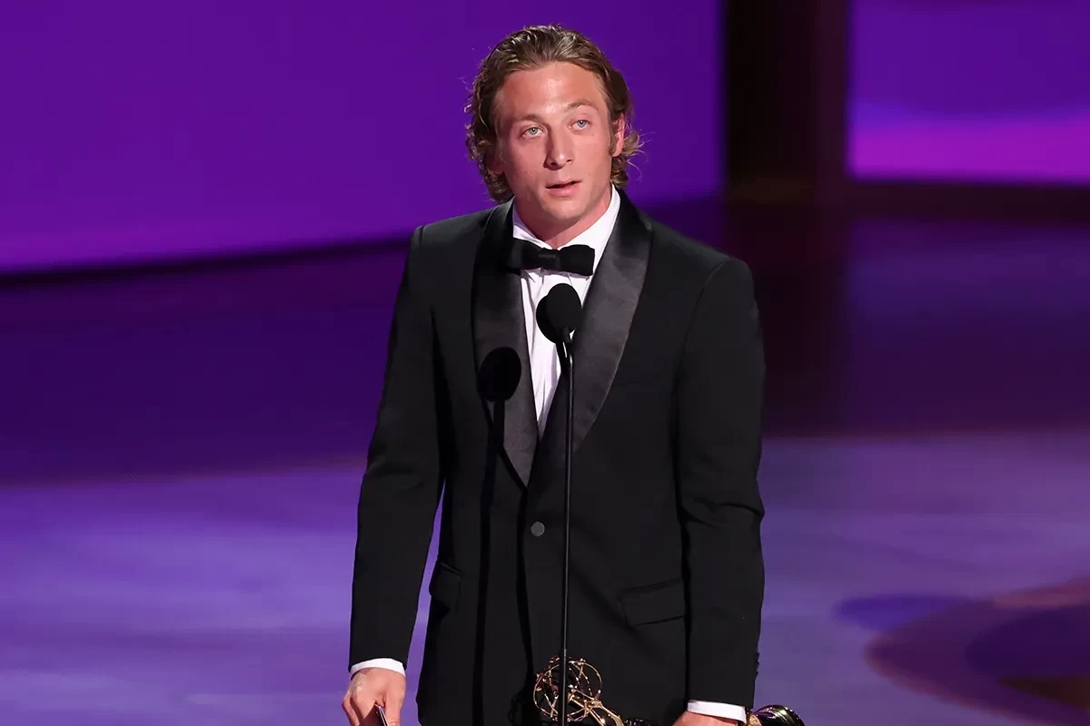 jeremy-allen-white-emmy-win-1.webp