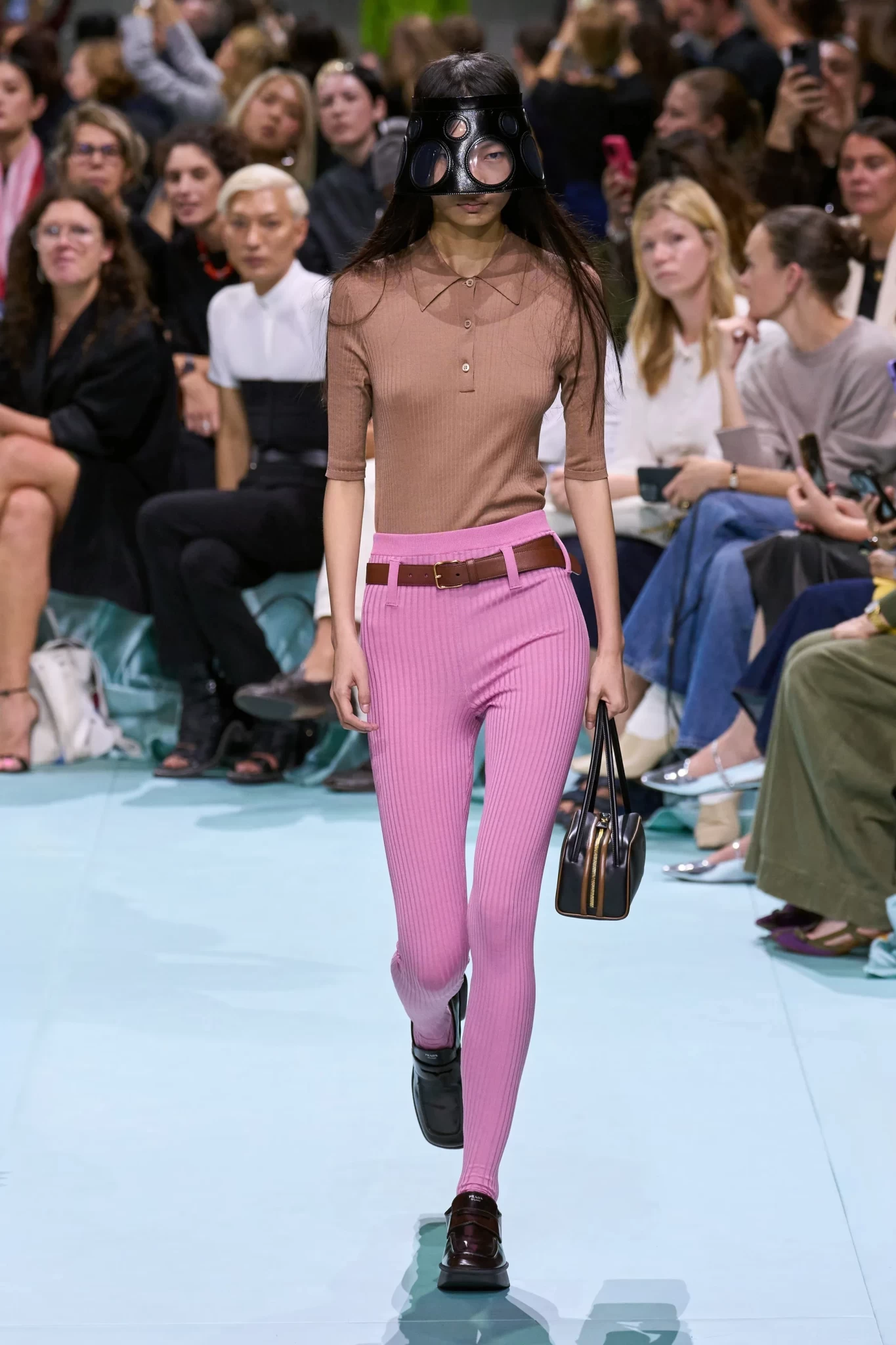 00004-prada-spring-2025-ready-to-wear-credit-gorunwayjpg.webp