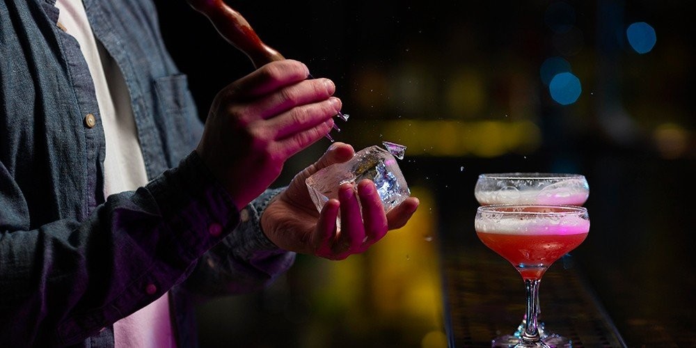 bartender-making-refreshing-cocktail.jpg