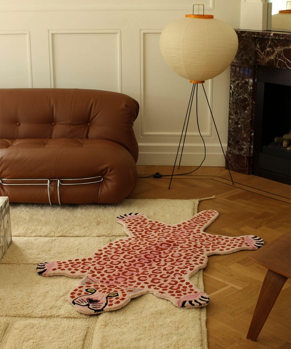 pinky-leopard-rug-large-doing-goods-140301074005-gooisemannen-1-web.jpg