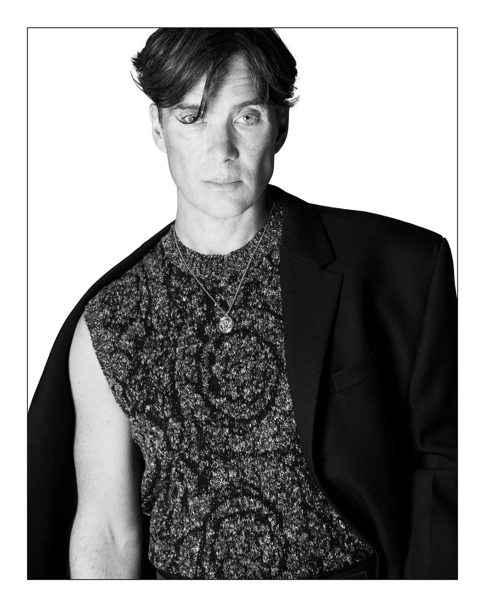 versace-icons-campaign-2024-cillian-murphy-2.webp