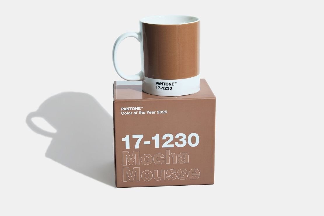 pantone-17-1230-mocha-mousse-mug-2.jpg