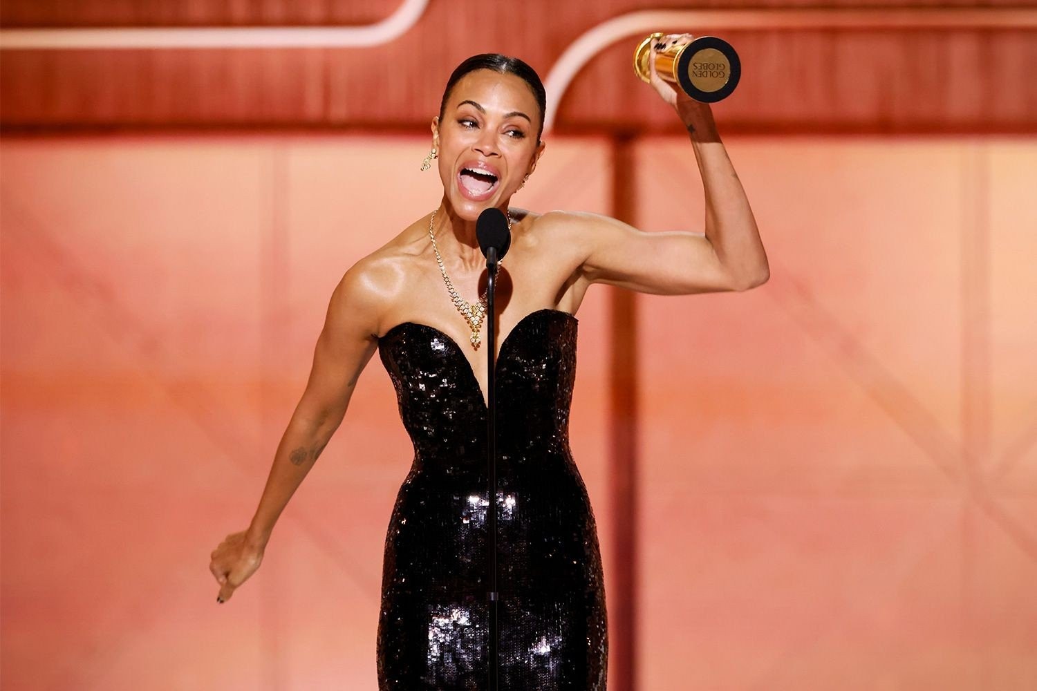 zoe-saldana-2025-golden-globes-010525-2-f95040fb8b2b43f3af4fb7e6046df062.jpg