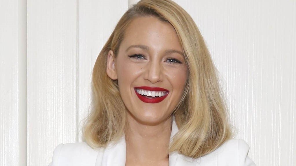 blake-lively-red-lips.jpg