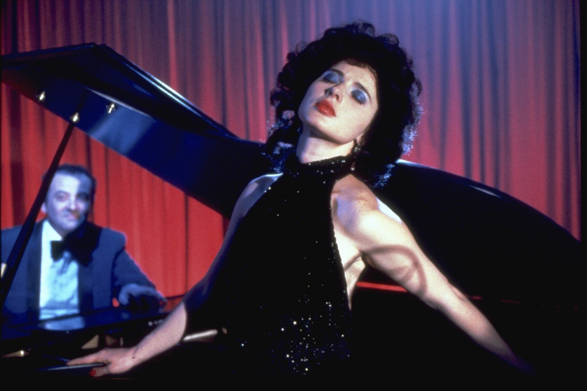 blue-velvet-1986-1.jpg