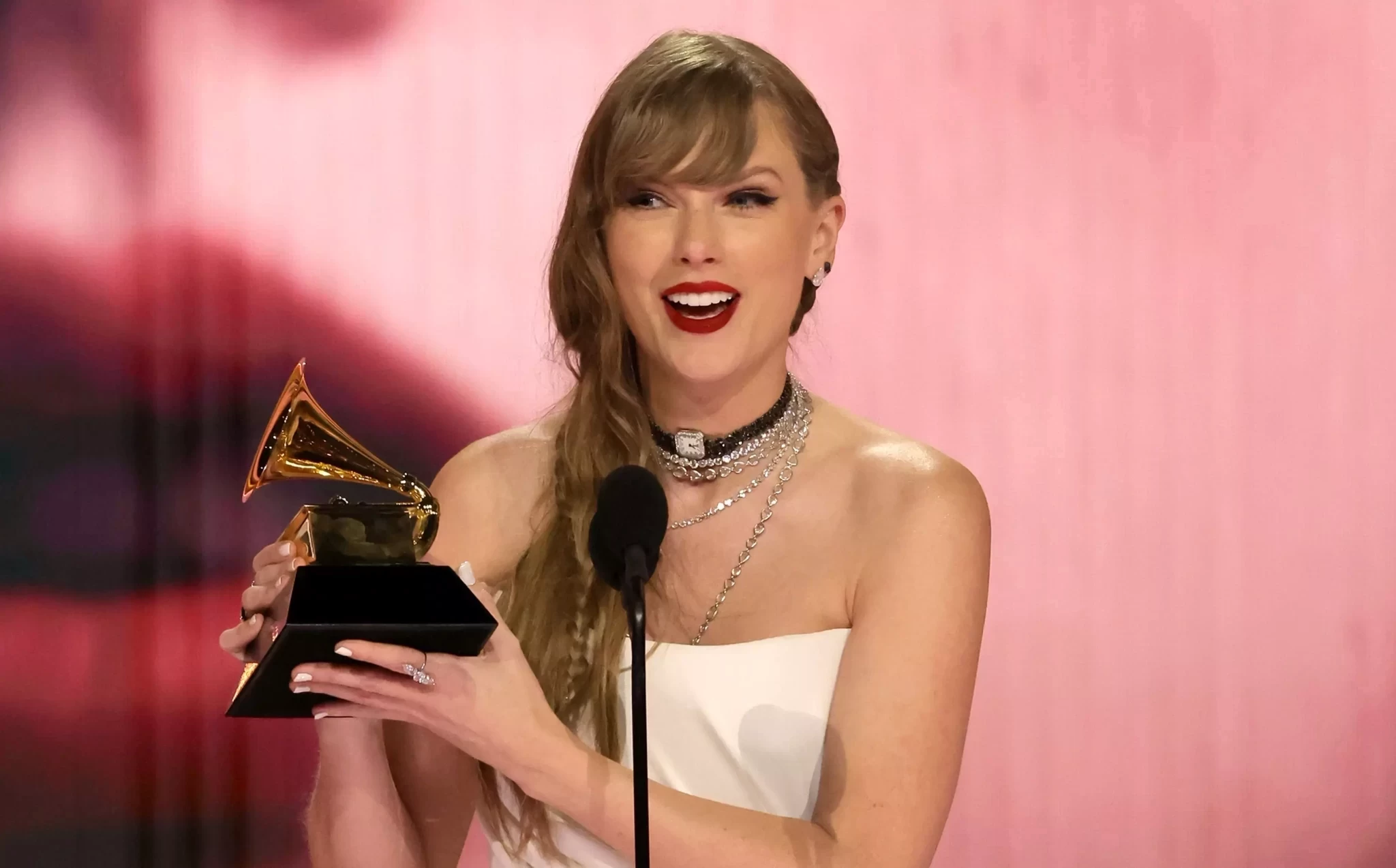 taylor-swift-aoty-2024-grammys.webp