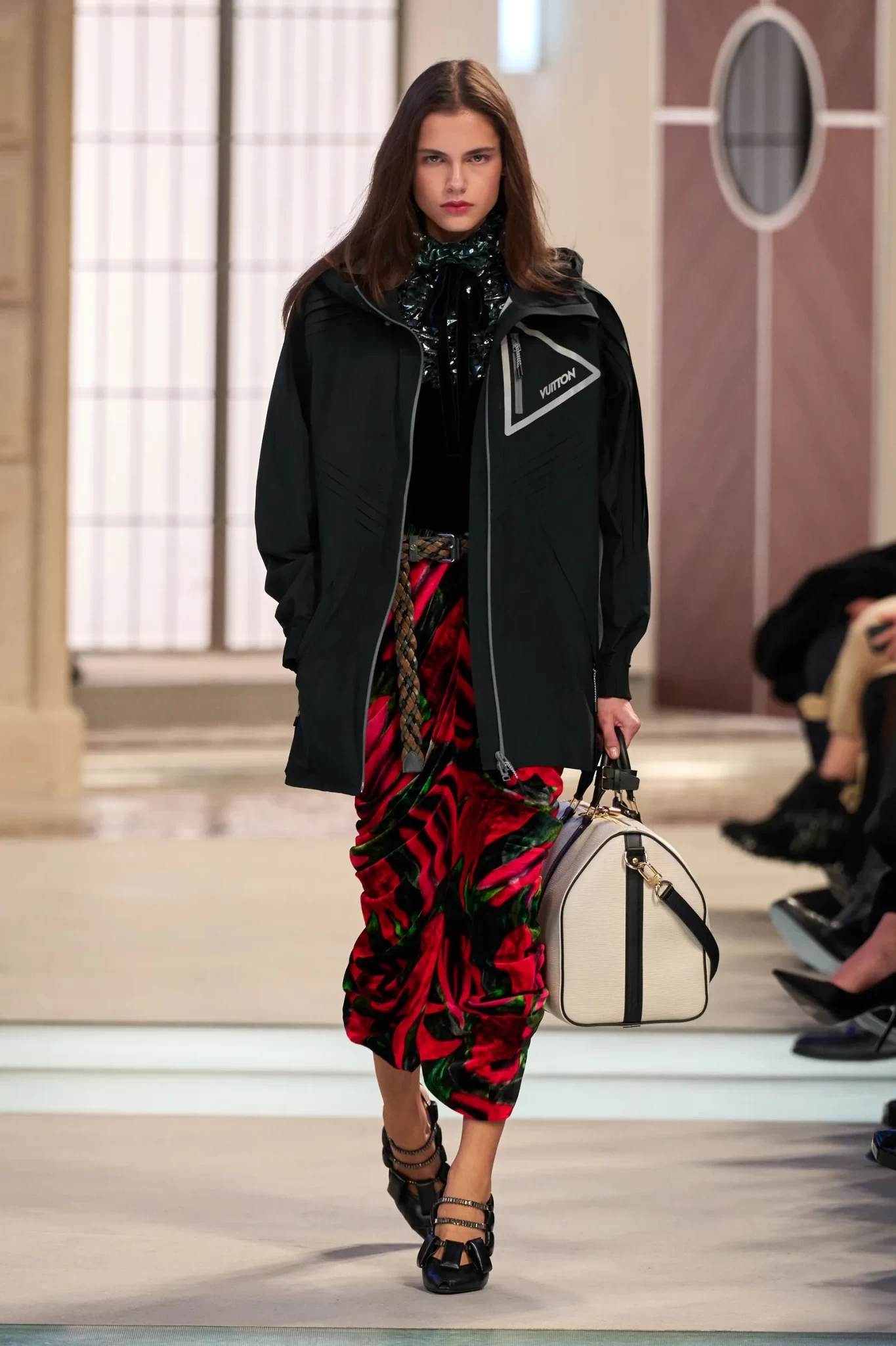 00004-louis-vuitton-fall-2025-ready-to-wear-credit-gorunway.webp