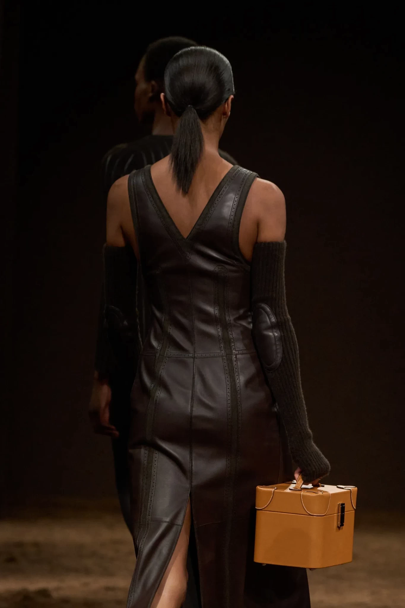 00084-hermes-fall-2025-ready-to-wear-details-credit-gorunway.webp