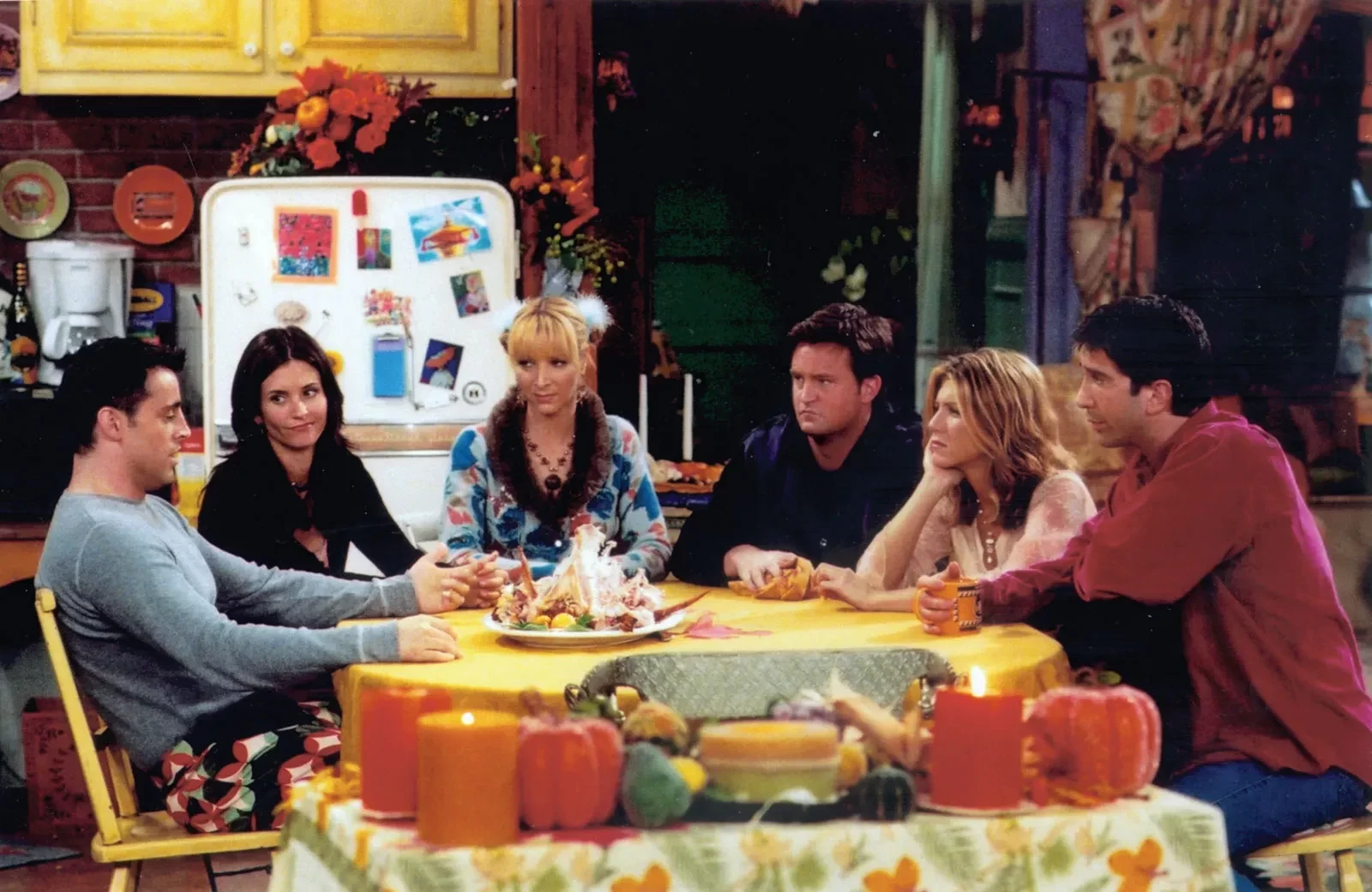 cast-friends-matt-leblanc-lisa-kudrow-courteney.webp