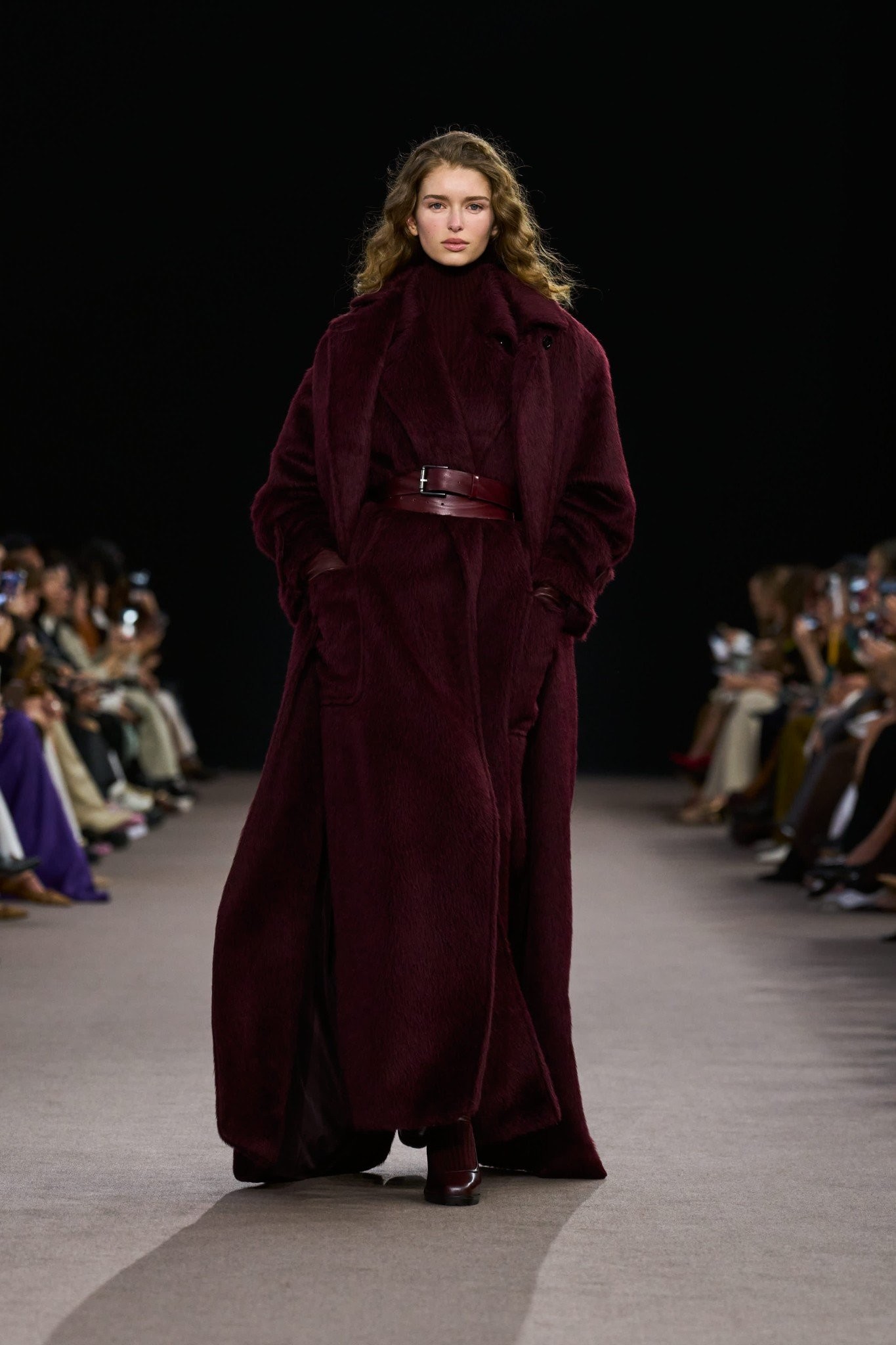 max-mara-fw25-01.jpg