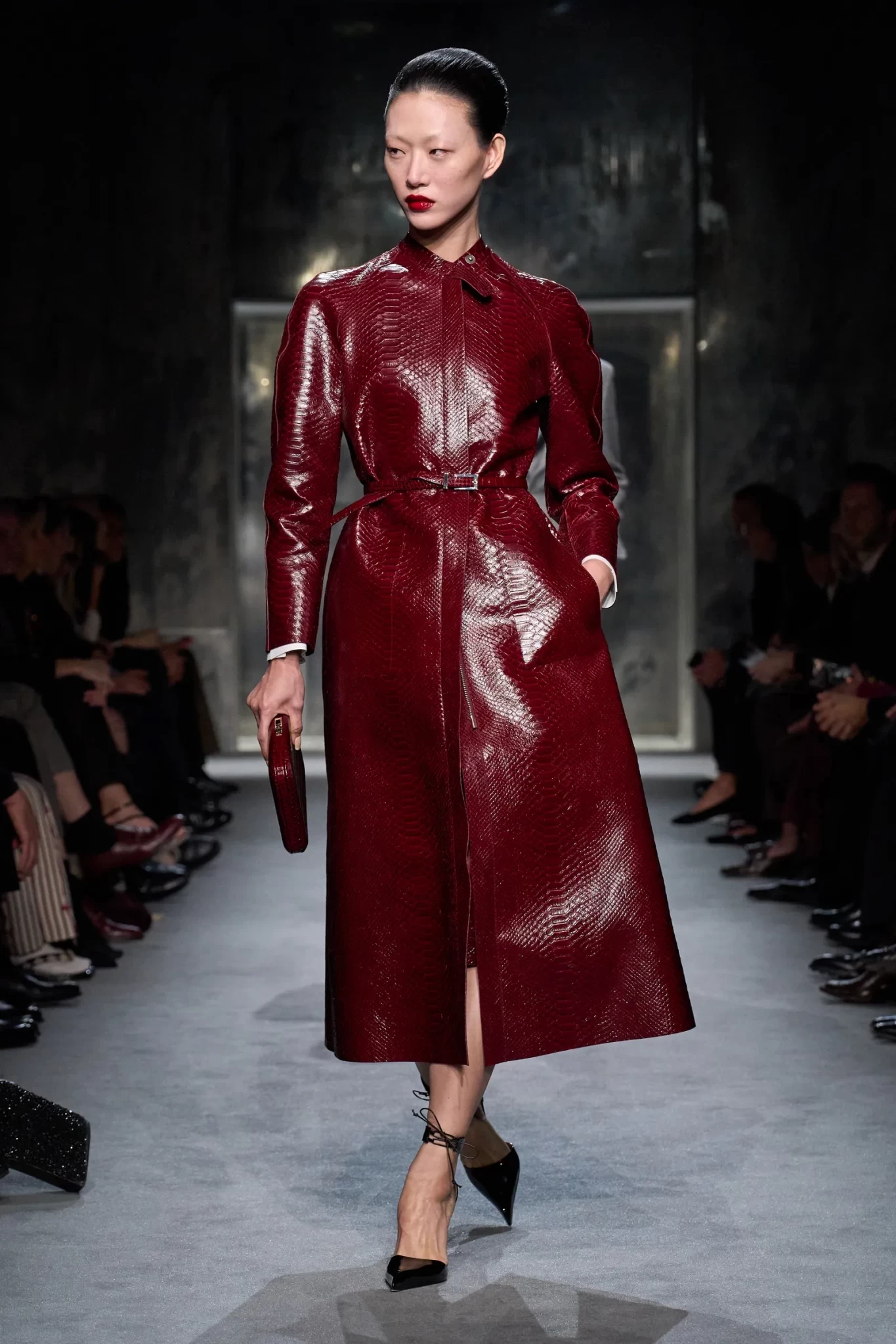 00024-tom-ford-fall-2025-ready-to-wear-credit-gorunway.webp