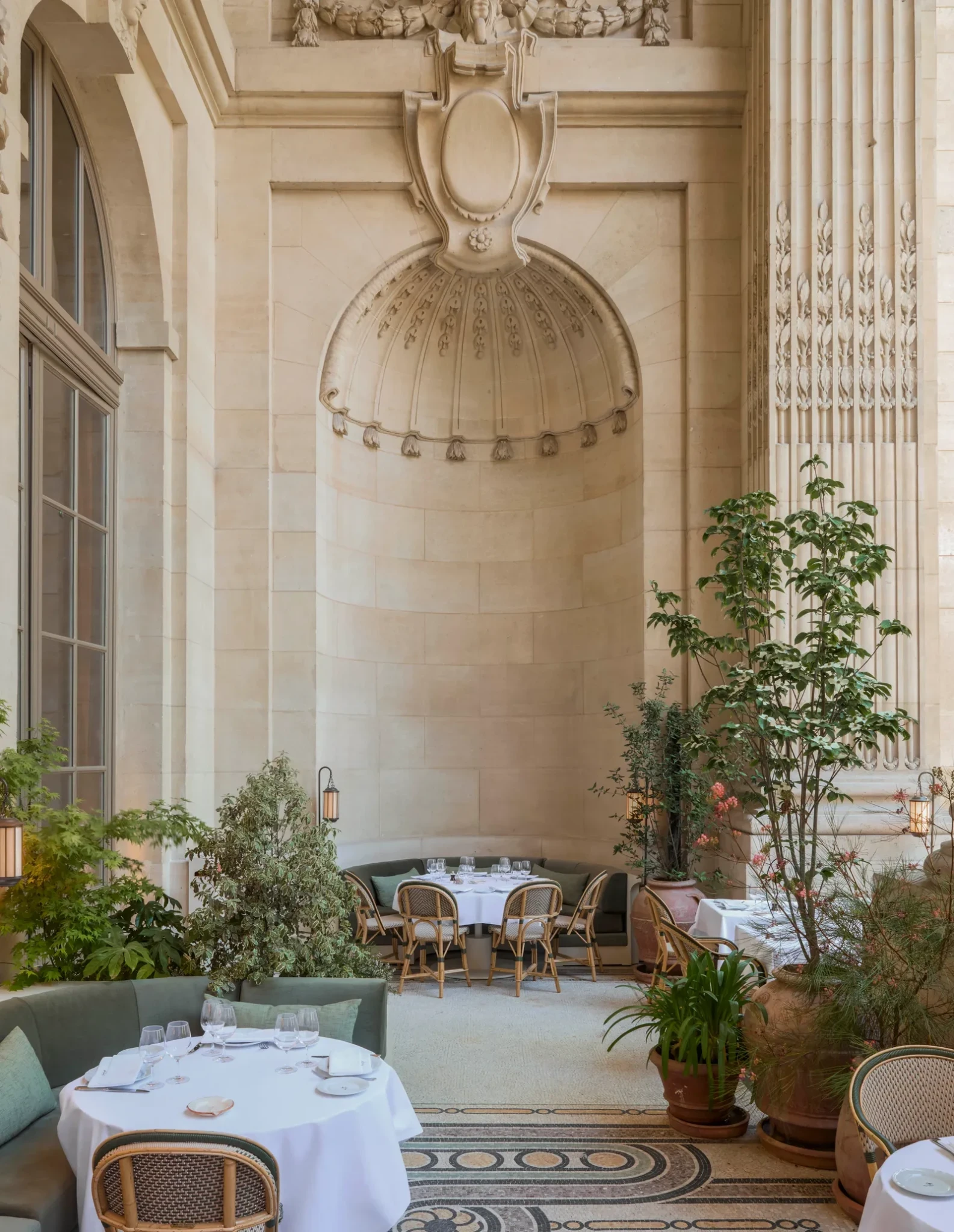 3le-grand-cafe-matthieu-salvaing-terrasse-9.webp