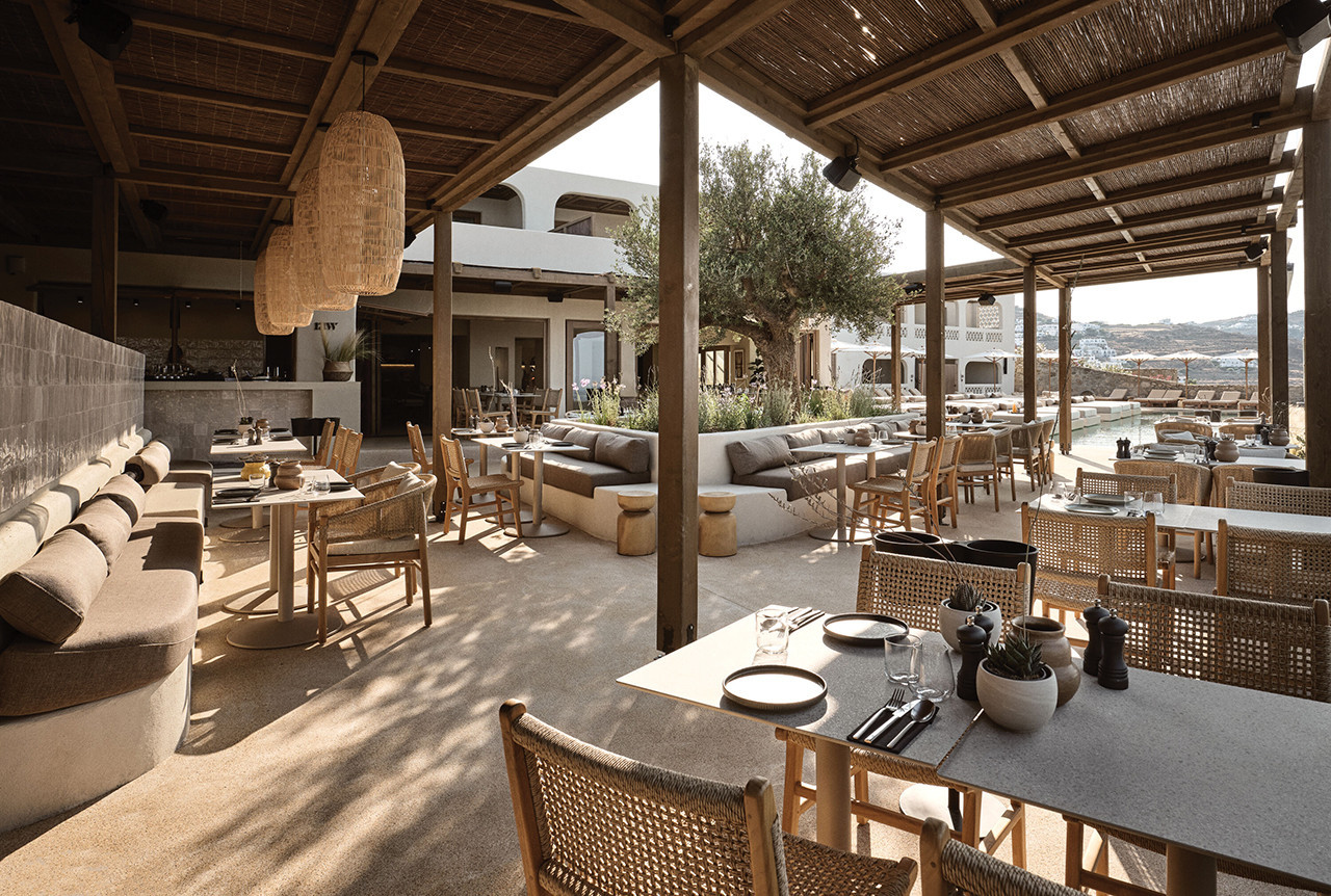 antoninos-restaurant-exterior-01-large.jpg