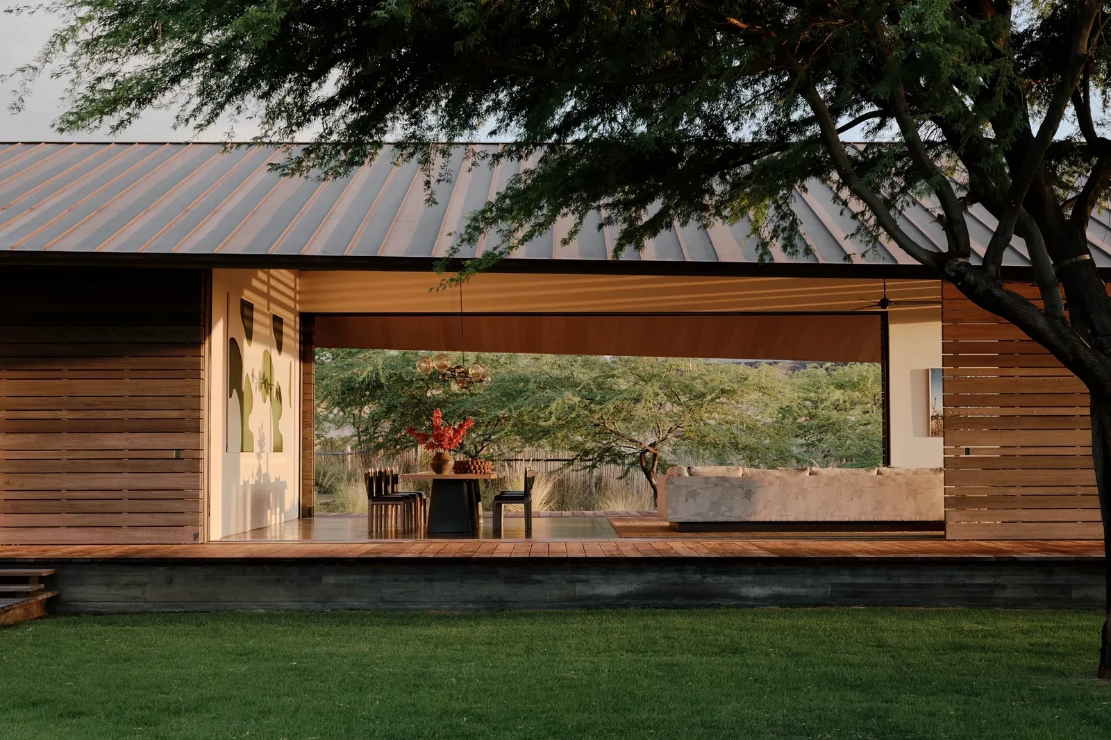 catherine-kwong-design-island-barn-house-photo-by-william-jess-lairdl1570757jpg.webp
