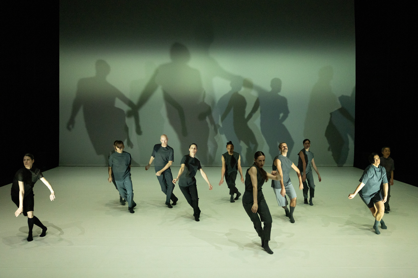 dance-on-ensemble-christos-papadopoulos-mellowing-by-jubal-battisti-2-4X8kJ.jpg