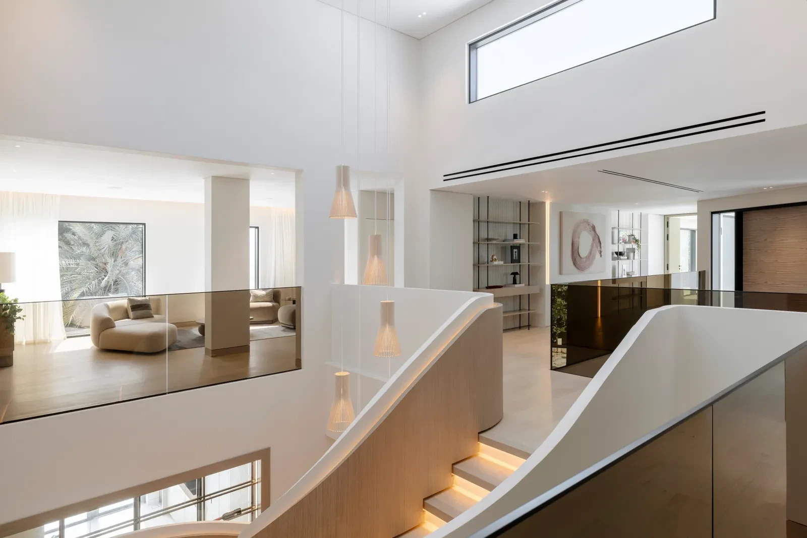 ltv-1f-hall-09jpg.webp