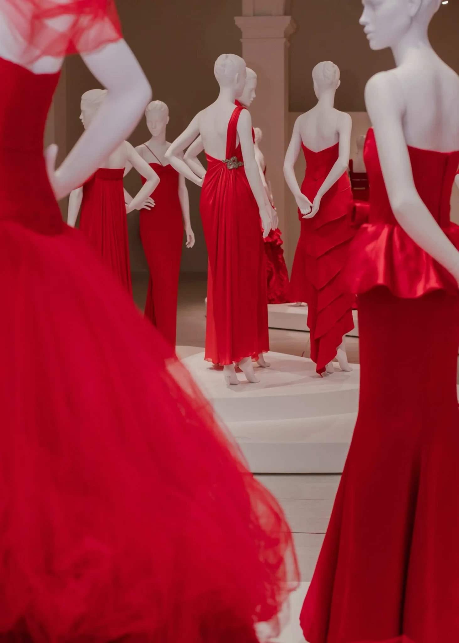 valentino-rome-exhibit-06jpg.webp