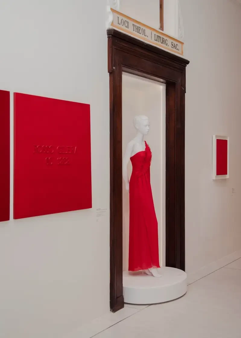 valentino-rome-exhibit-13jpg.webp