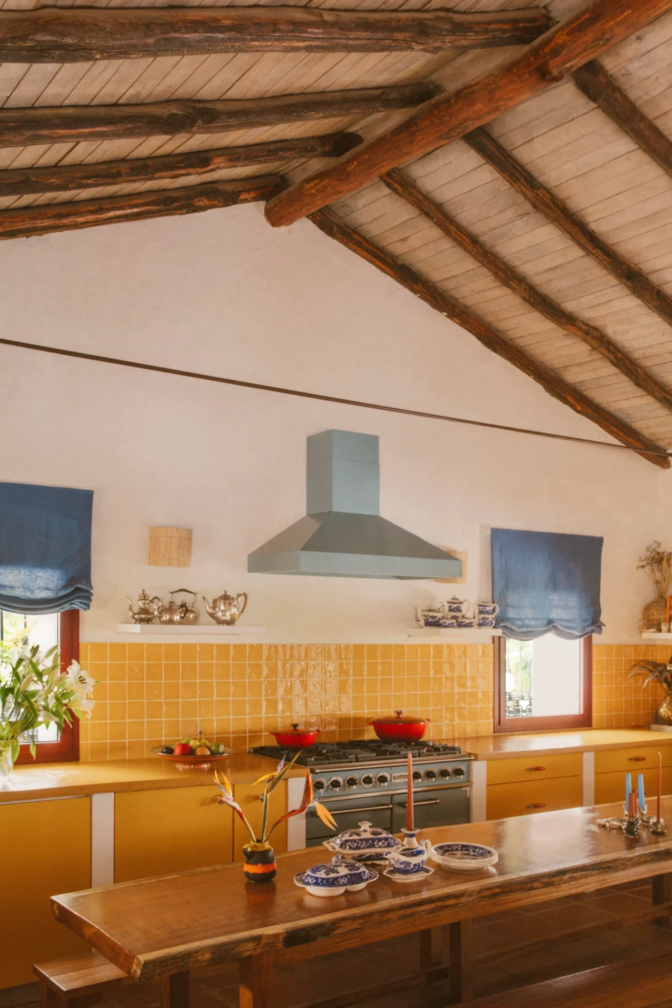 apr-victoria-maria-marbella-4518-matthieu-salvaingjpg.webp