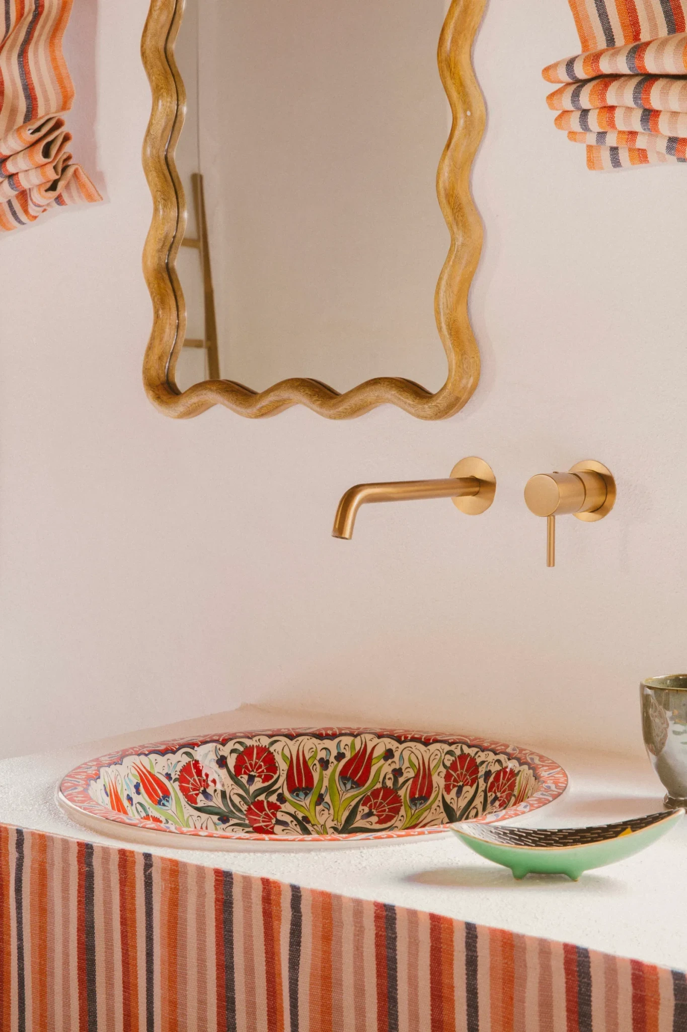 apr-victoria-maria-marbella-4545-matthieu-salvaingjpg.webp