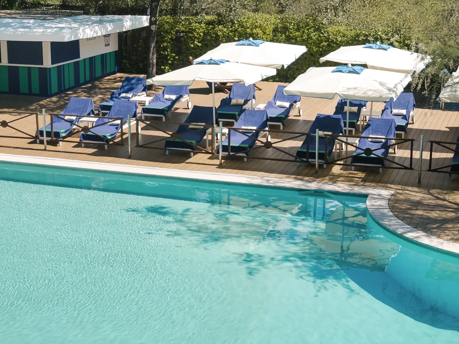 augustus-hotel-resort-gallo-piscina-4jpg.webp