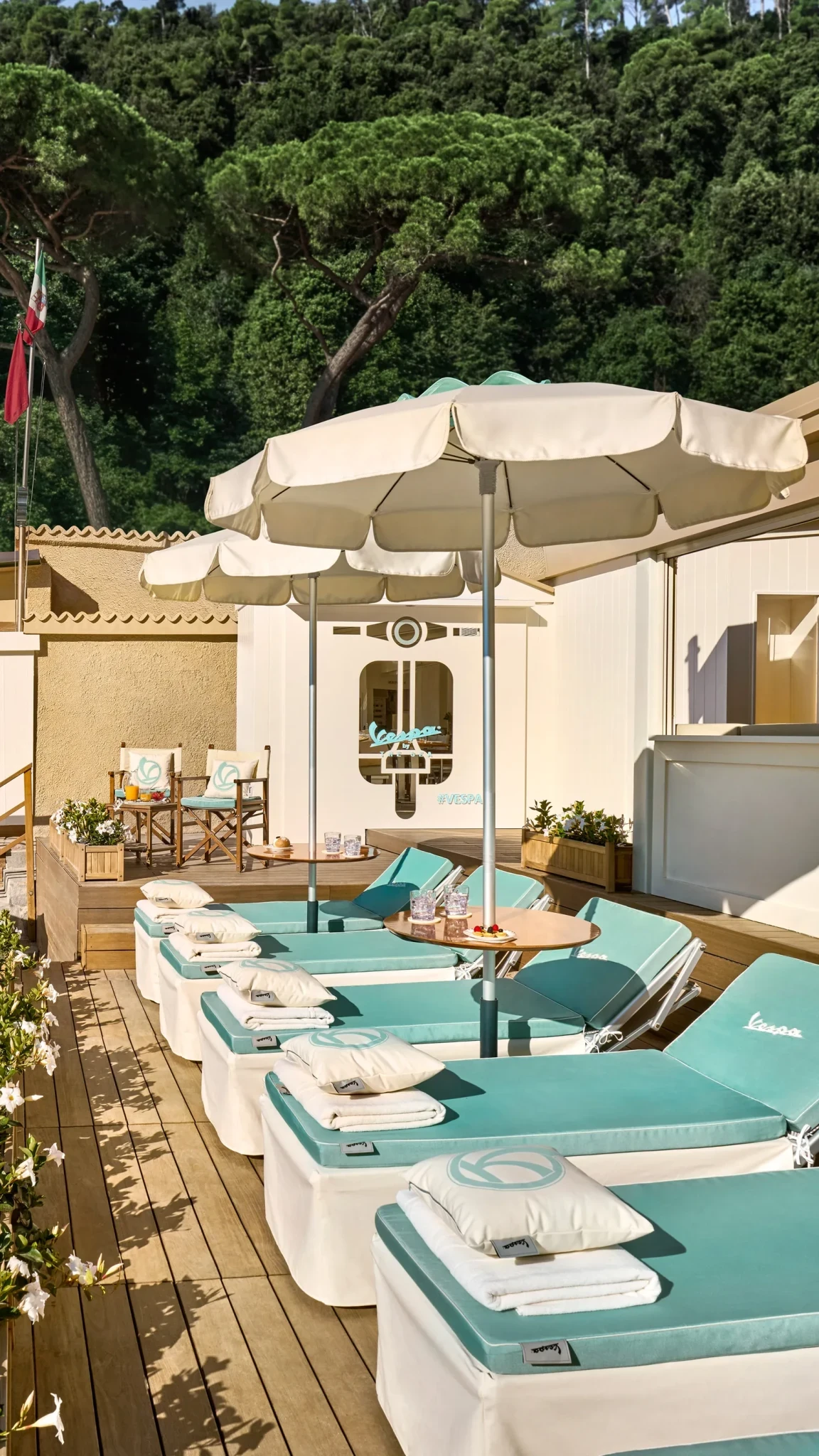 beach-club-esclusivi-paraggi-vespajpg.webp