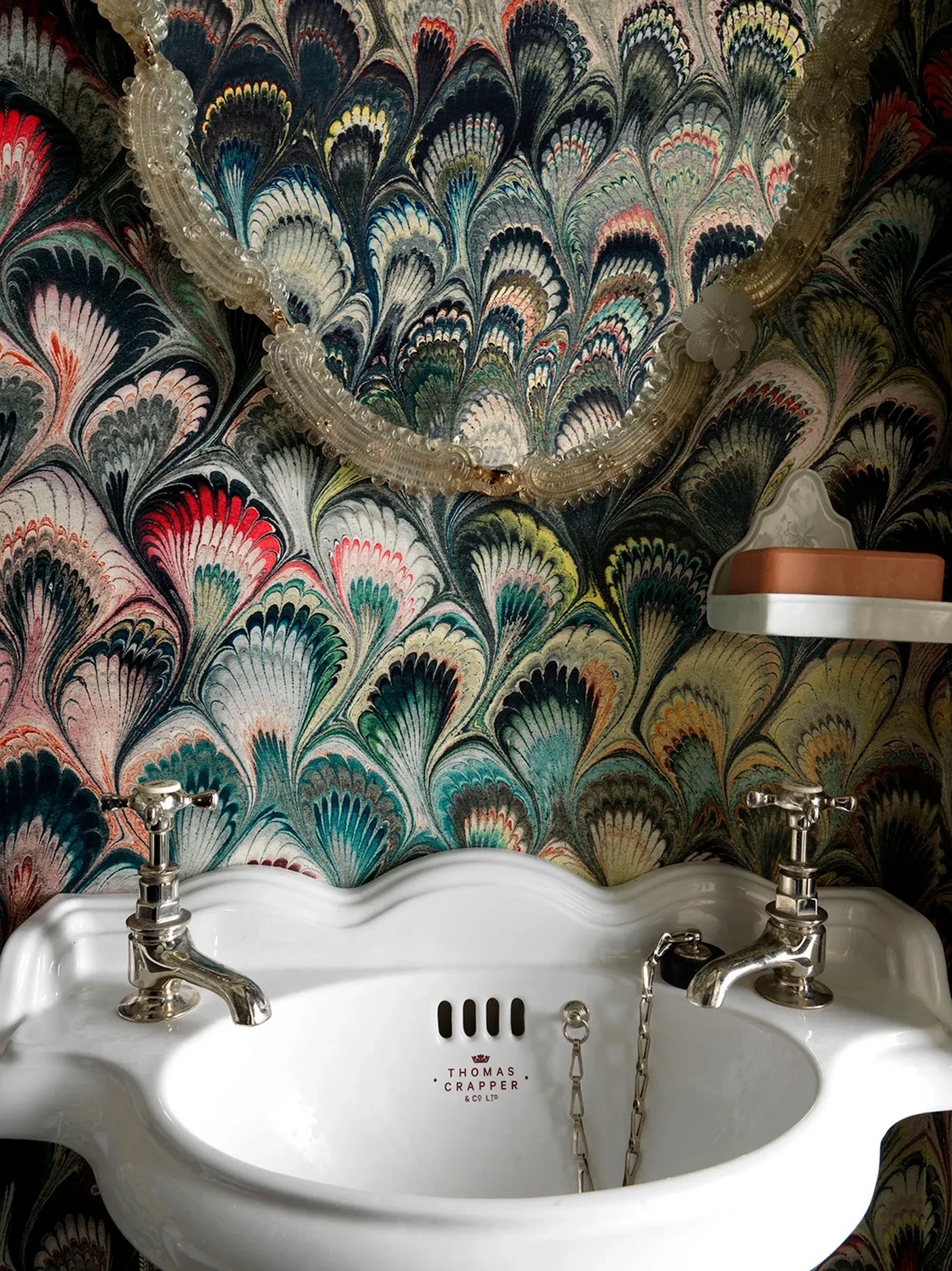 beata-heuman-marbleized-wallpaper-02jpg.webp