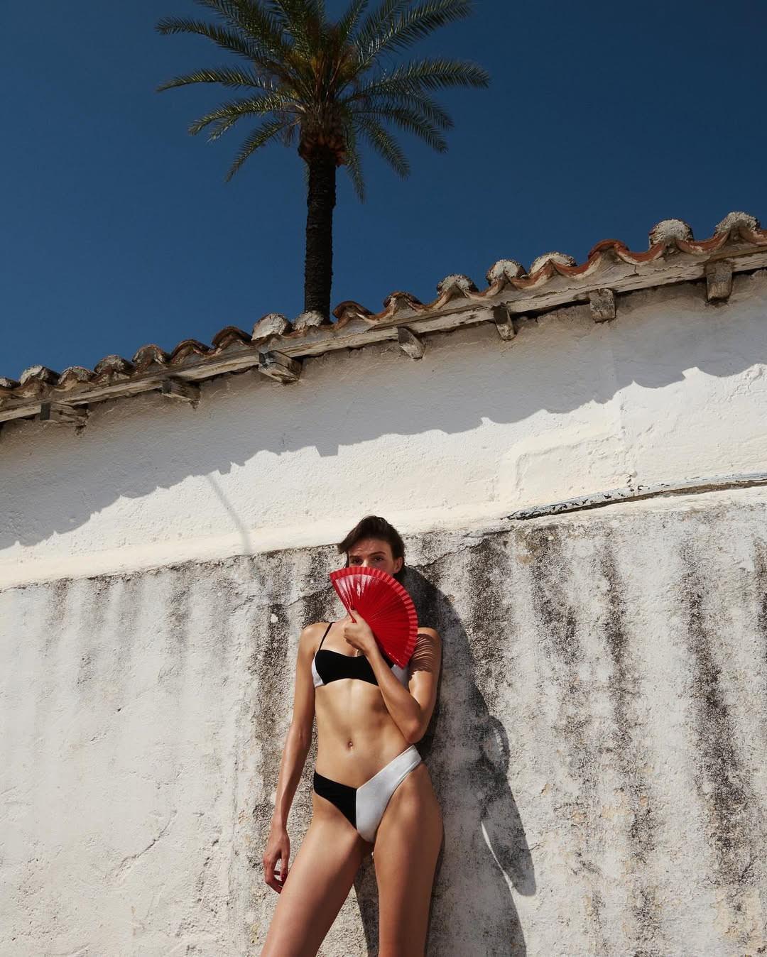 between-sunlight-and-saltwater-here-comes-the-2nd-stopphotographer-at-nikospapadopoulos-photography-creative-direction-es-bureauphotographer-assistant-at-sprdl-stylist-at-vinaneofotistou-stylist-assistant-at-stef.jpg