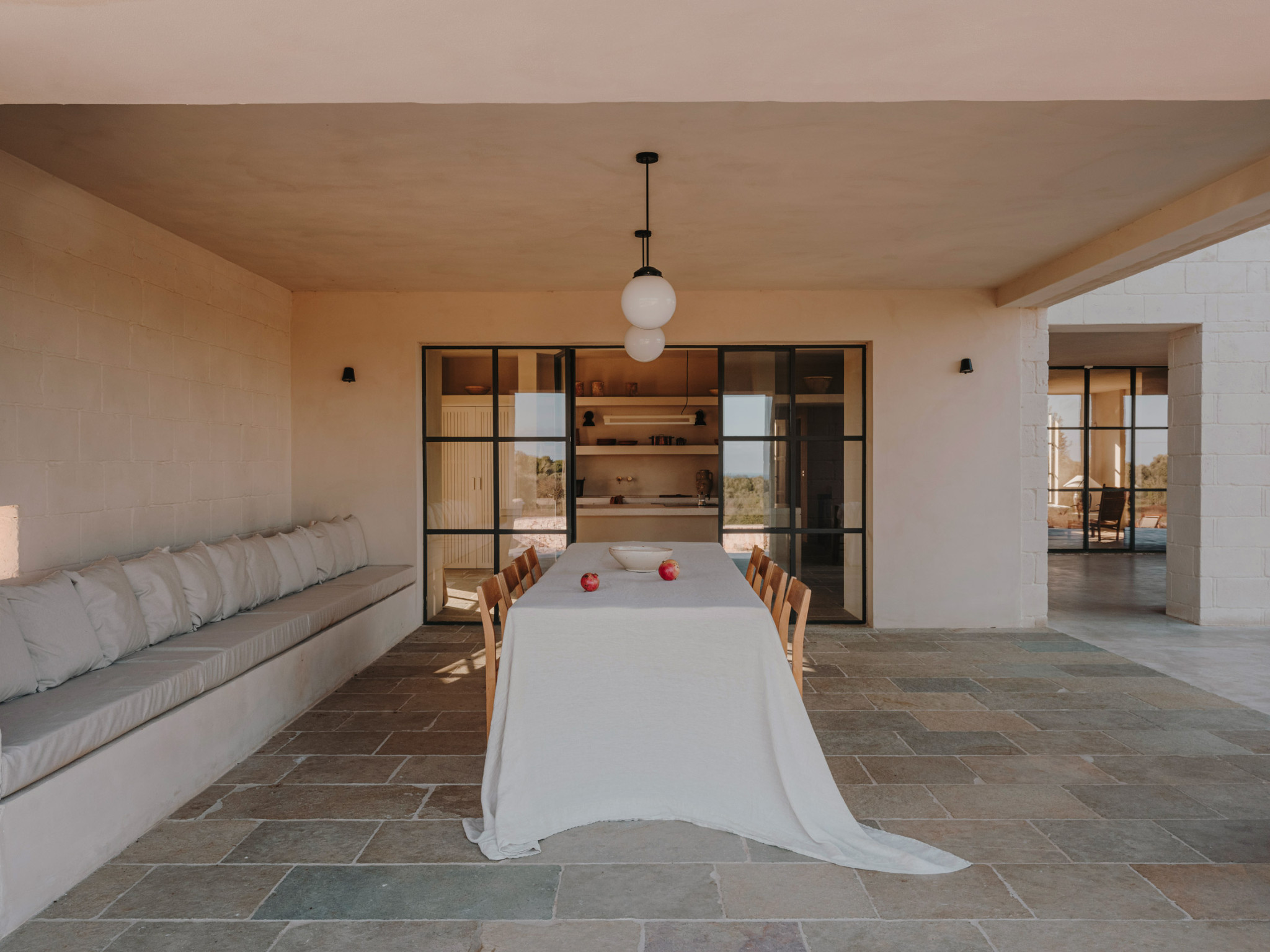 casa-maiora-andrew-trotter-architecture-italy-houses-villas-puglia-dezeen-2364-col-15.jpg
