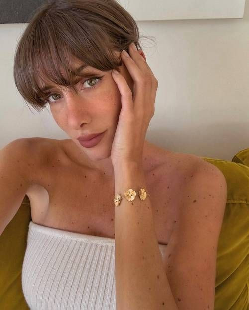 makeup-artists-use-these-three-tricks-for-the-best-bronzed-makeup-looks.jpeg