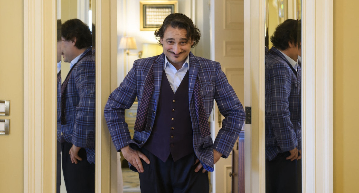 yperetis-charalampopoulos.jpg
