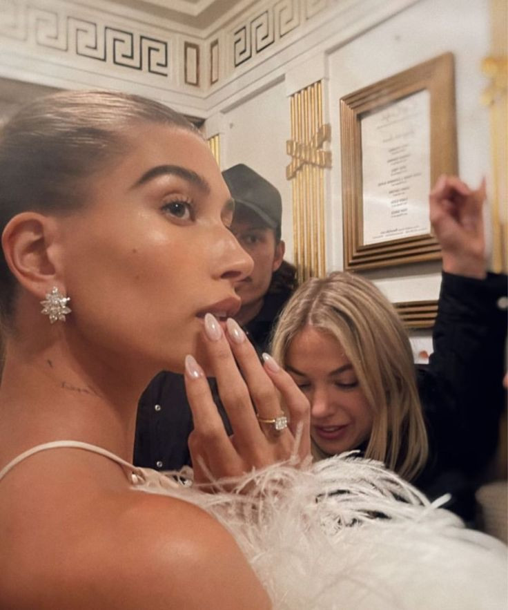 hailey-biebers-nail-artist-talks-trends-fashion.jpeg