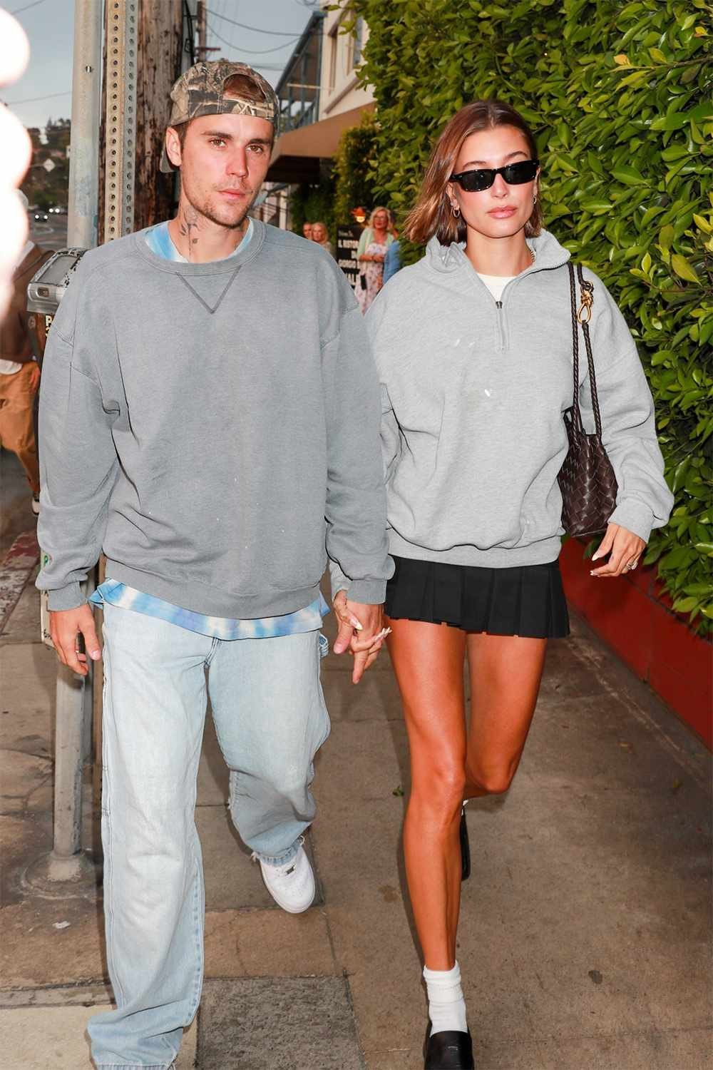 justin-bieber-hailey-bieber-music-01-062923-e7e6f9adeea94b57949acfcdbba7749a.jpg