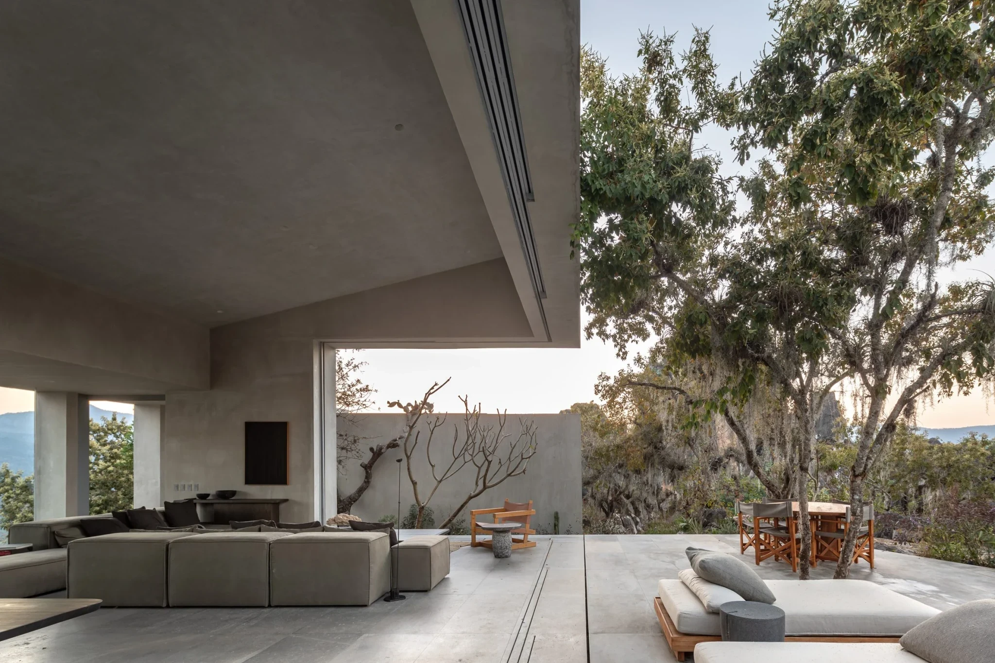 las-rocas-ignacio-urquiza-ana-paula-de-alba-dezeen-2364-col-22.webp