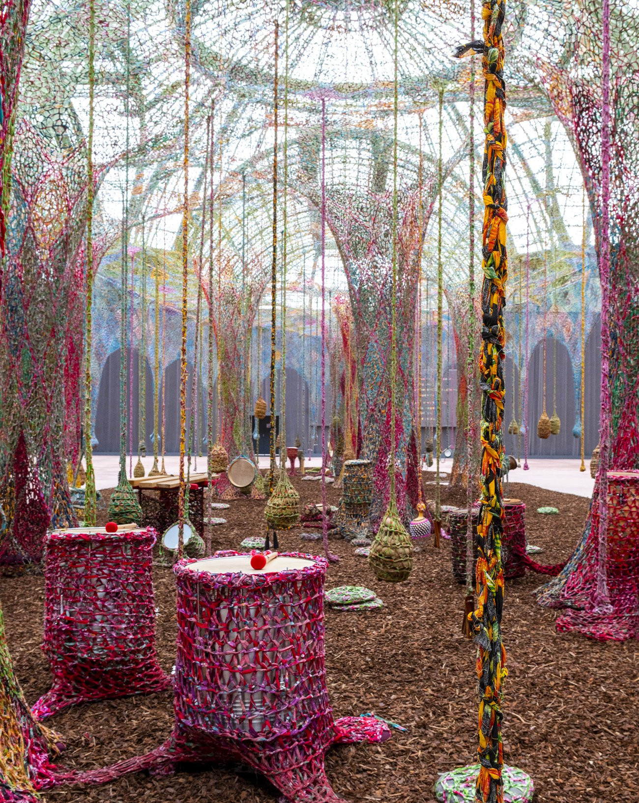 thumb-ernesto-neto-artiste-bresil-exposition-grand-palais.jpg