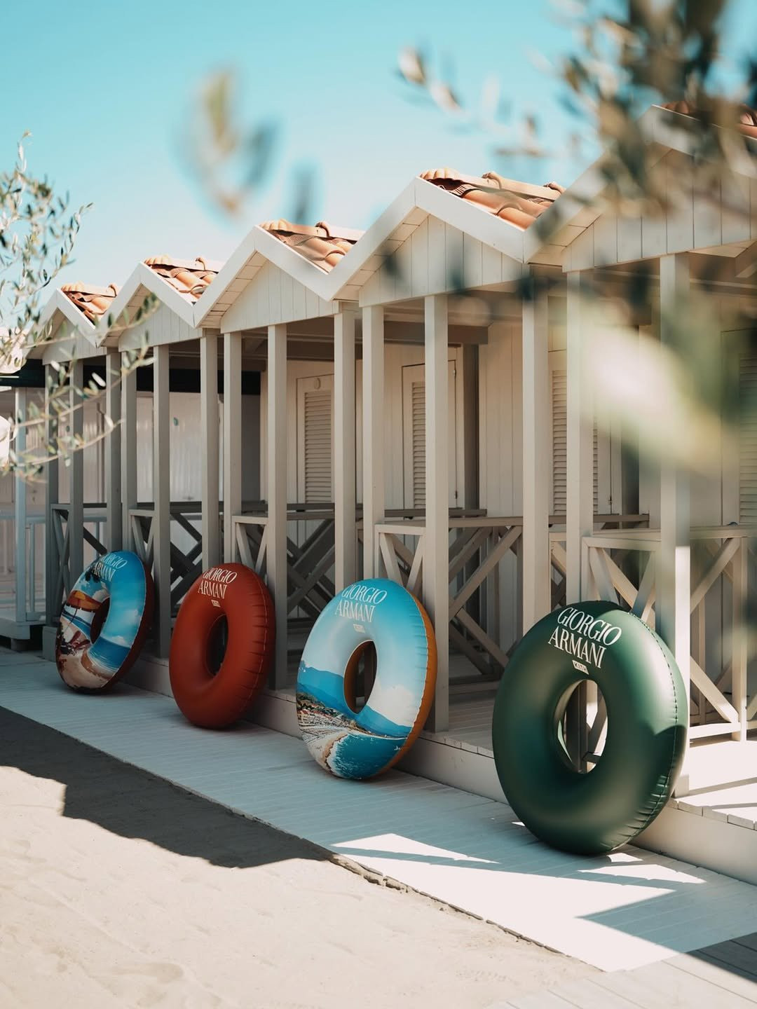 estate-by-giorgio-armani-kithlast-weekend-we-took-over-roberto-forte-dei-marmi-as-we-welcomed-1.jpg